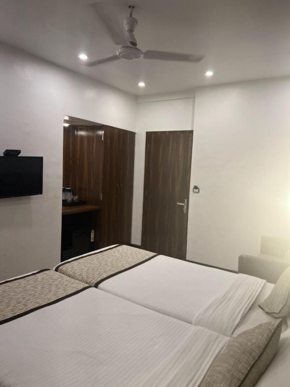 Hotel Supreme - Cuffe Parade
